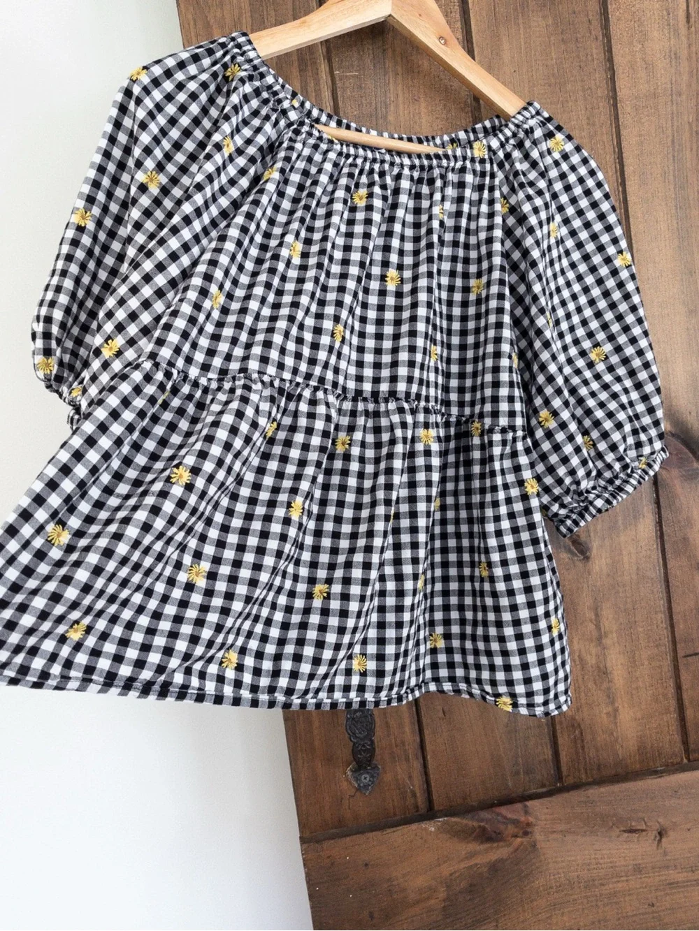 Old Navy Black & White Gingham Checkered Embroidered Daisy Babydoll Blouse Large